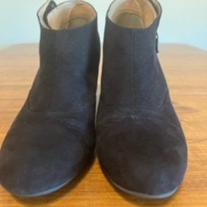Wedge Bootie CL by Laundry